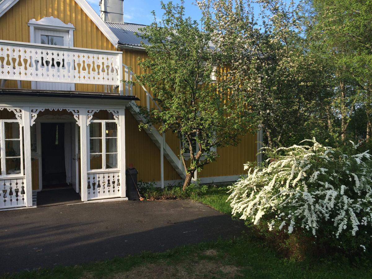 Vardshuset Idyllen Barang 外观 照片